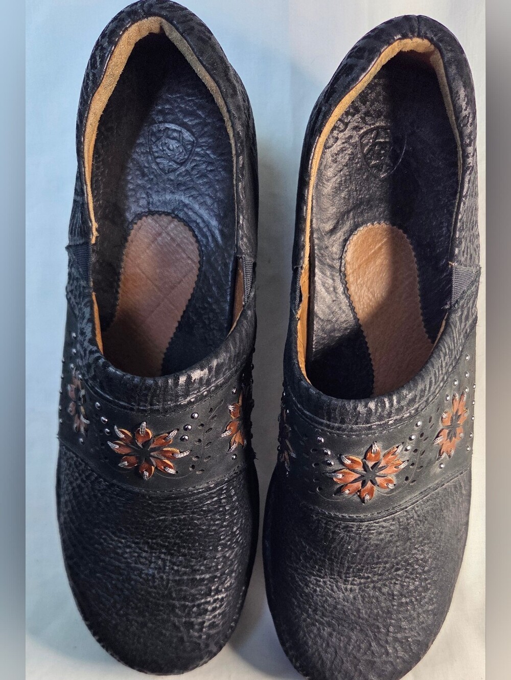 Ariat Bella Black Leather Slip-On Comfort Clogs Floral Embellishments Sz 10B - Picture 2 of 14